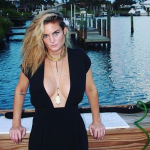 Meet your Posher, Ash